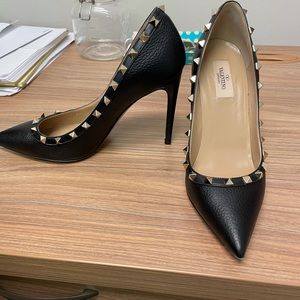 Valentino Rockstud Grainy Calfskin Pump 100 mm
